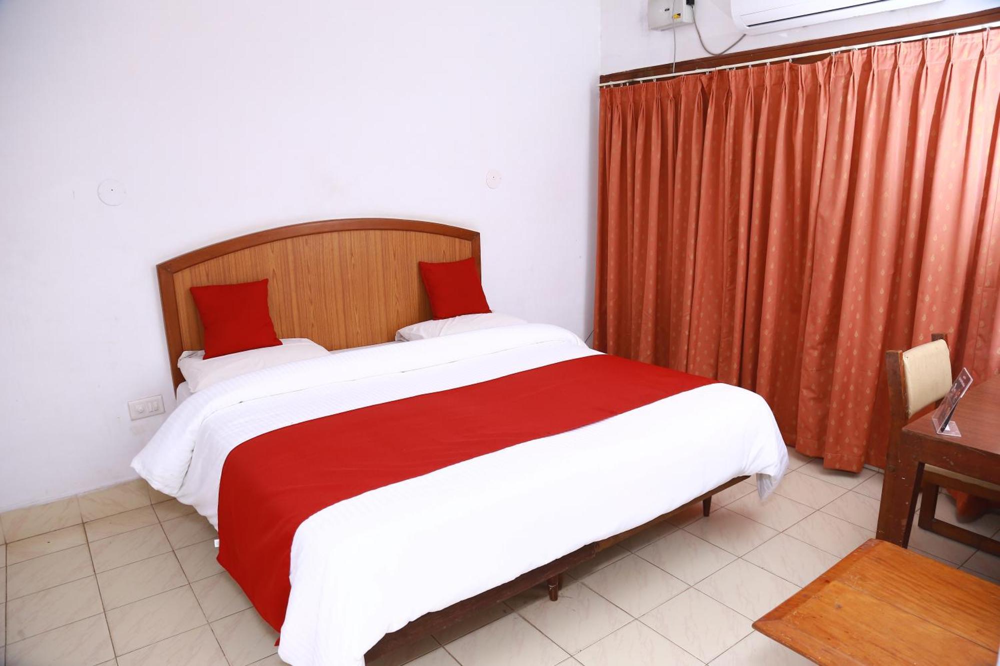 Hotel Nandanam Guruvāyūr Екстериор снимка